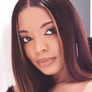 Meet your Posher, Stephanie